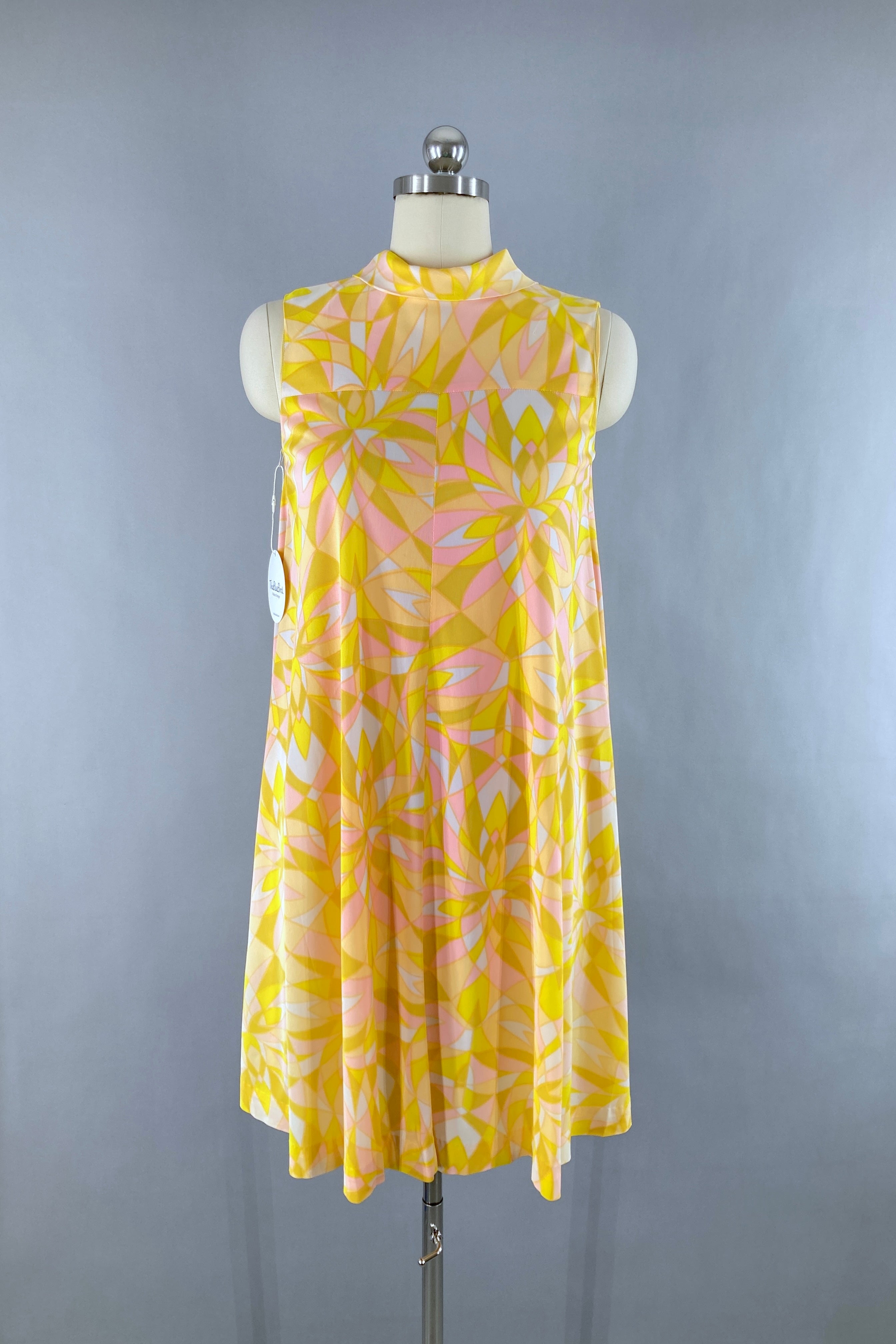 SHORT DRESS WITH HIGH LOW HEM SWINGING SIXTIES main image 0