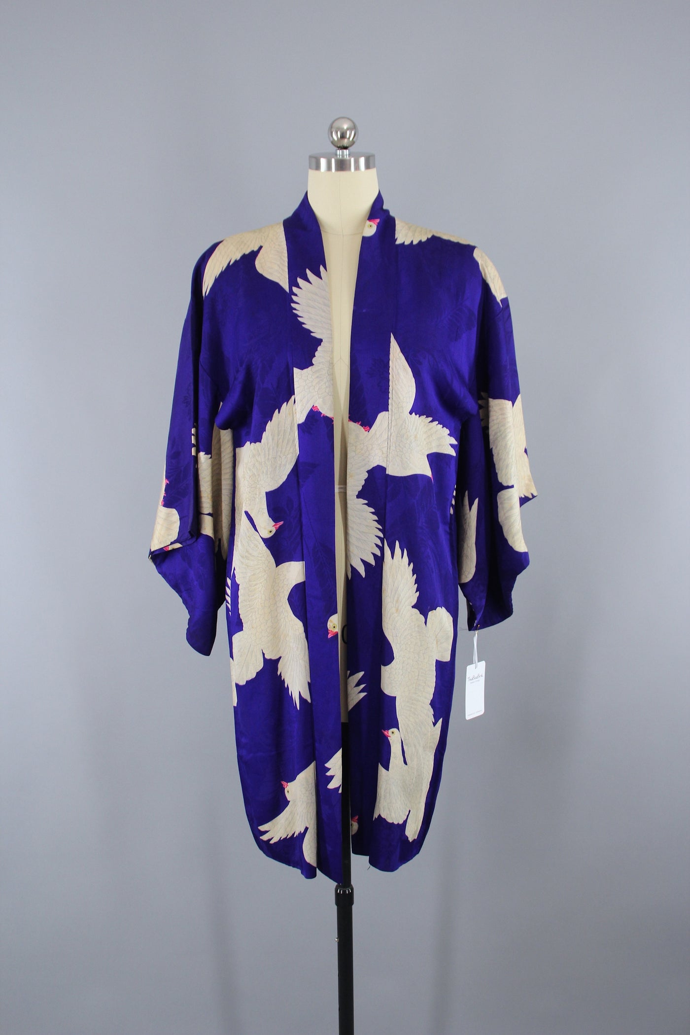 1930s Vintage Haori Kimono Jacket / Purple DOVES - ThisBlueBird