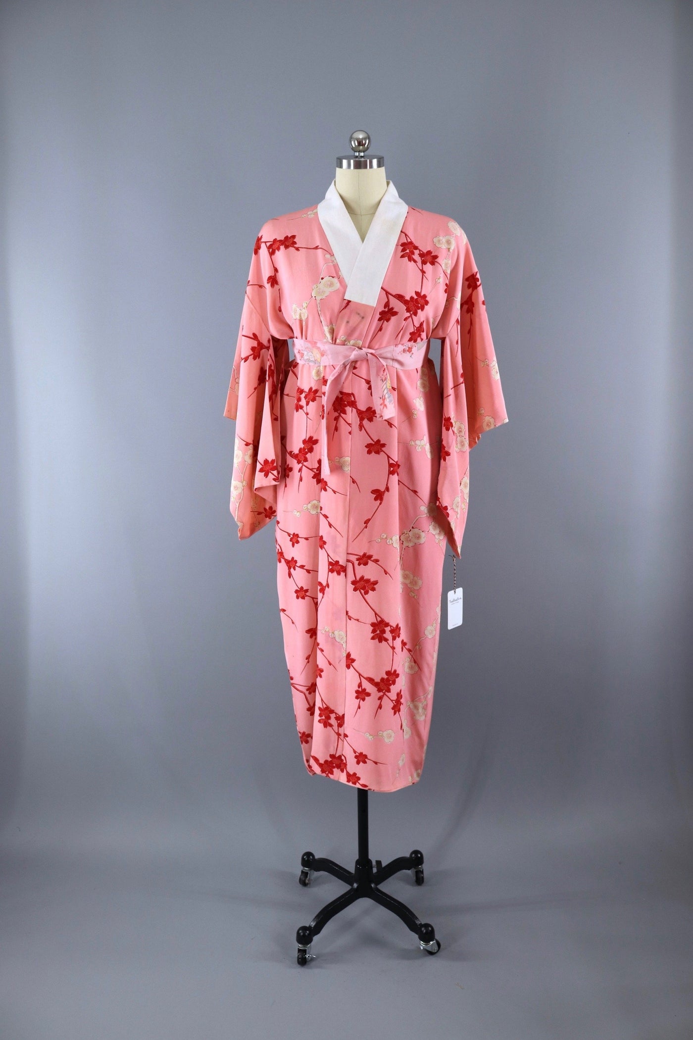 1940s Vintage Silk Kimono Robe / Carnation Pink & Red Floral Print - ThisBlueBird