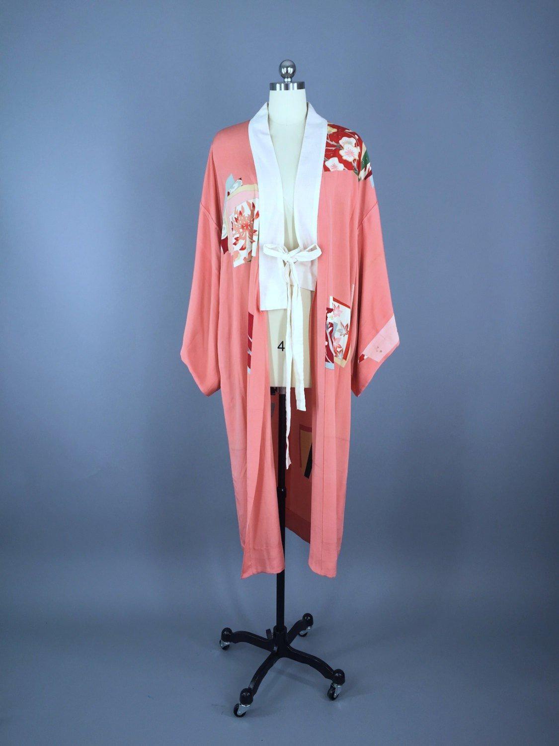 1950s Vintage Silk Kimono Robe / Peach Pink Floral Print - ThisBlueBird