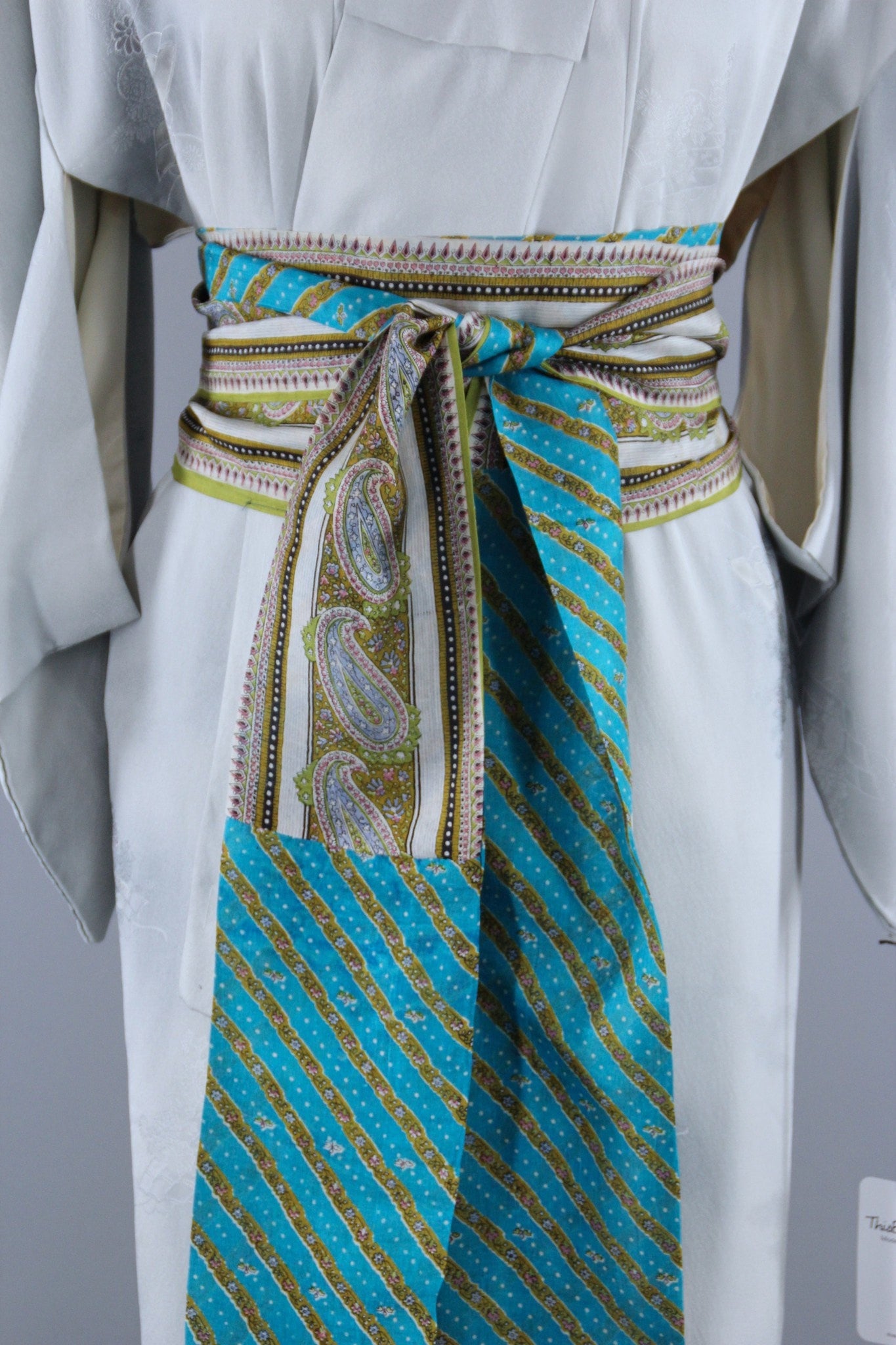 1960s Vintage Silk Kimono Robe / Dove Gray - ThisBlueBird