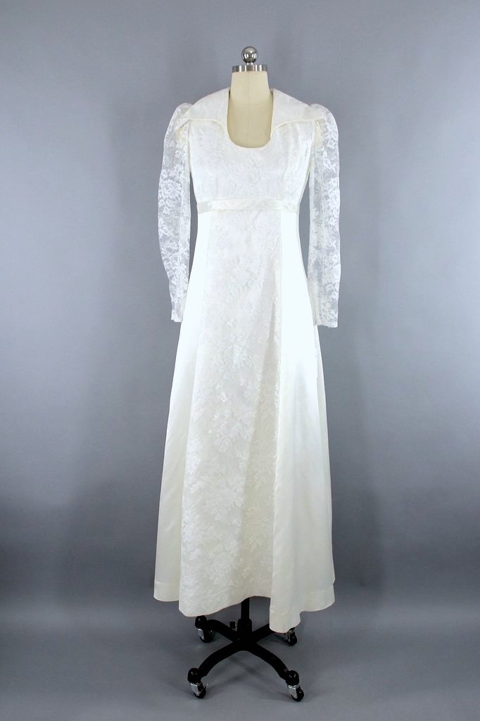 Vintage 1960s Lace and Satin Bridal Gown with Veil ThisBlueBird Vintage 1960s Lace and Satin Bridal Gown with Veil ThisBlueBird