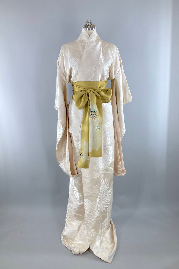 Vintage Ivory Silk Kimono Robe with Flying Cranes Birds – ThisBlueBird