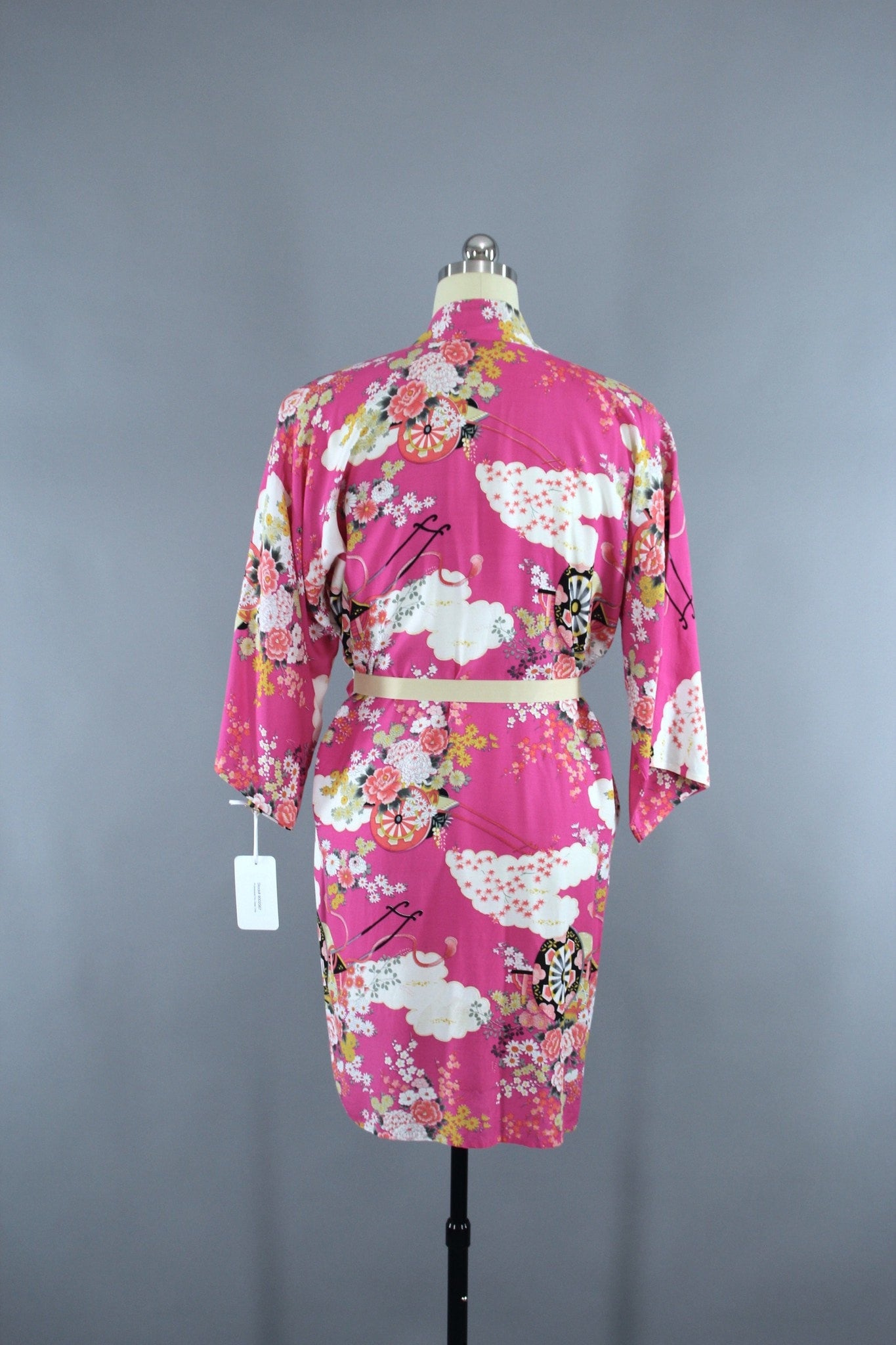 Vintage 1950s Kimono Robe with Bright Pink Asian Floral Print - ThisBlueBird