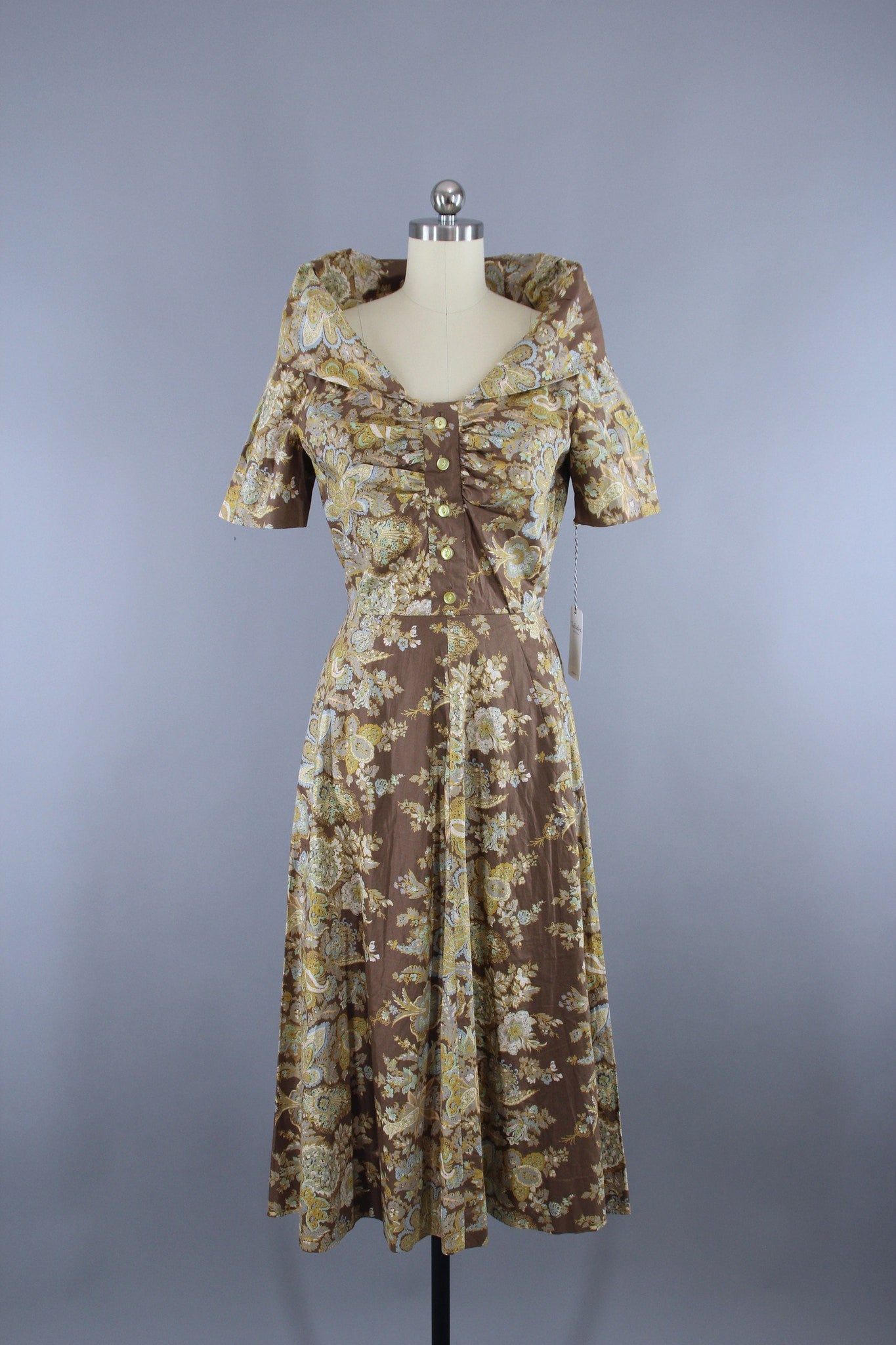 Vintage 1950s New Look Garden Party Dress in Brown & Blue Floral Print –  ThisBlueBird