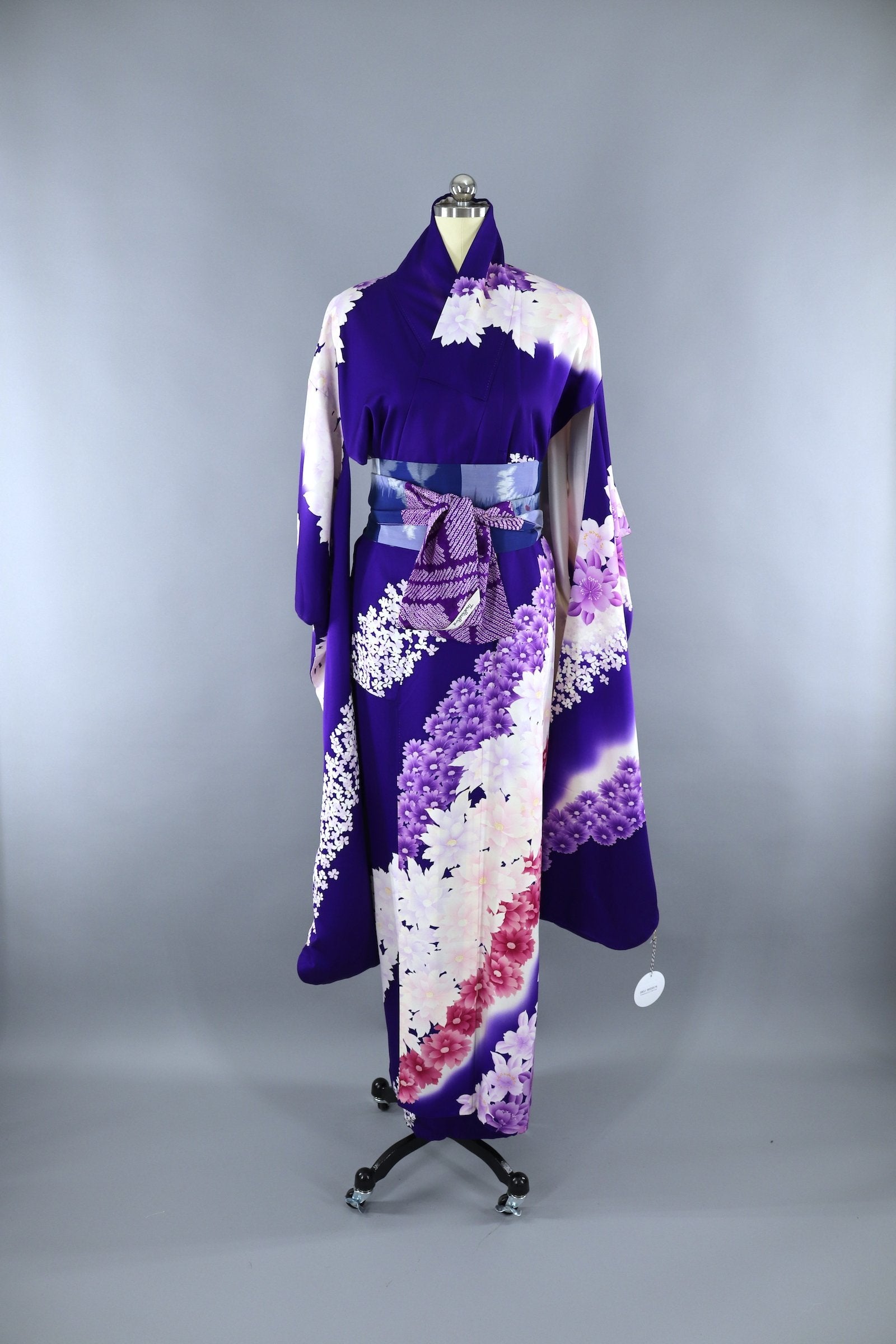 Vintage Purple Kimono With Gold Fan Pattern — Cargo Inc