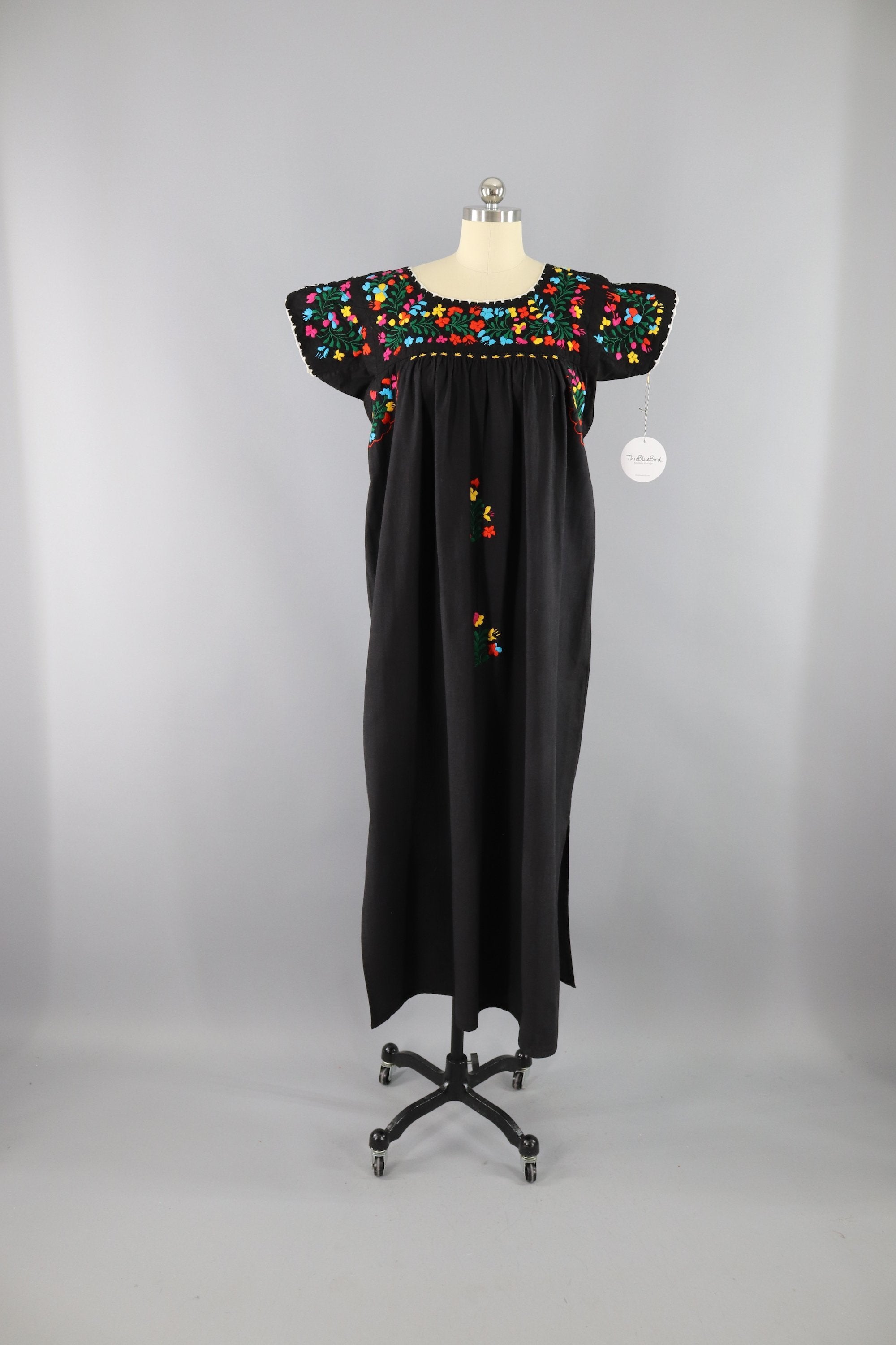 green emerald velvet dress Embroidered Dress – Estilo Cali-Mèx