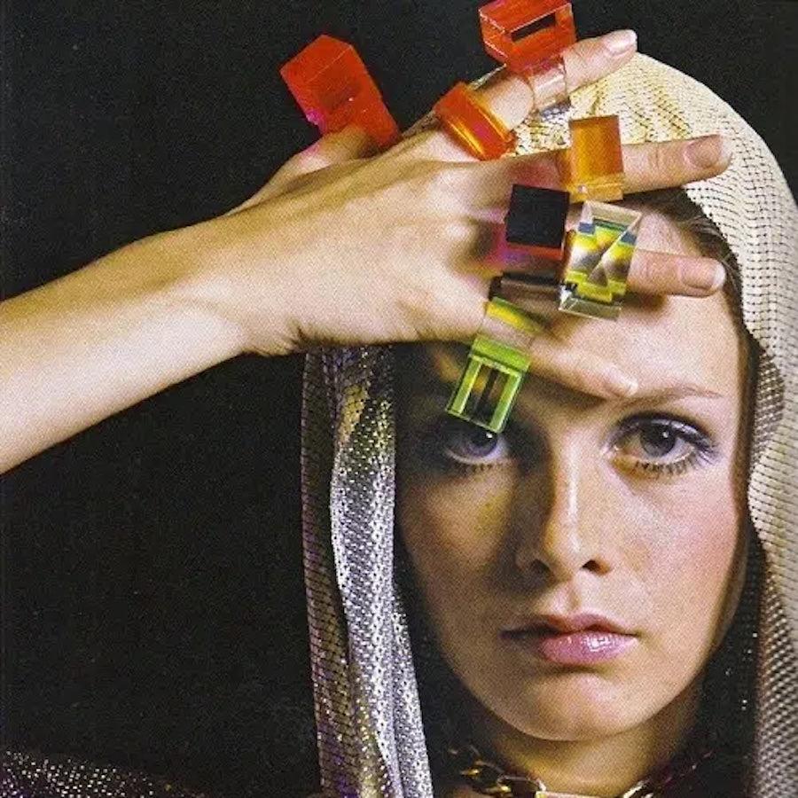 From Runway to Jewel Box: Vintage Jewelry Trends Inspired by Fashion-ThisBlueBird