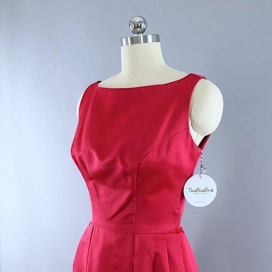 How to Host a Vintage-Themed Party: Fashion, Décor, and Vibes-ThisBlueBird