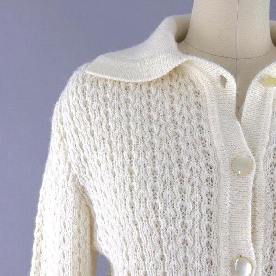 How to Style Vintage Knitwear for a Cozy Yet Chic Look-ThisBlueBird