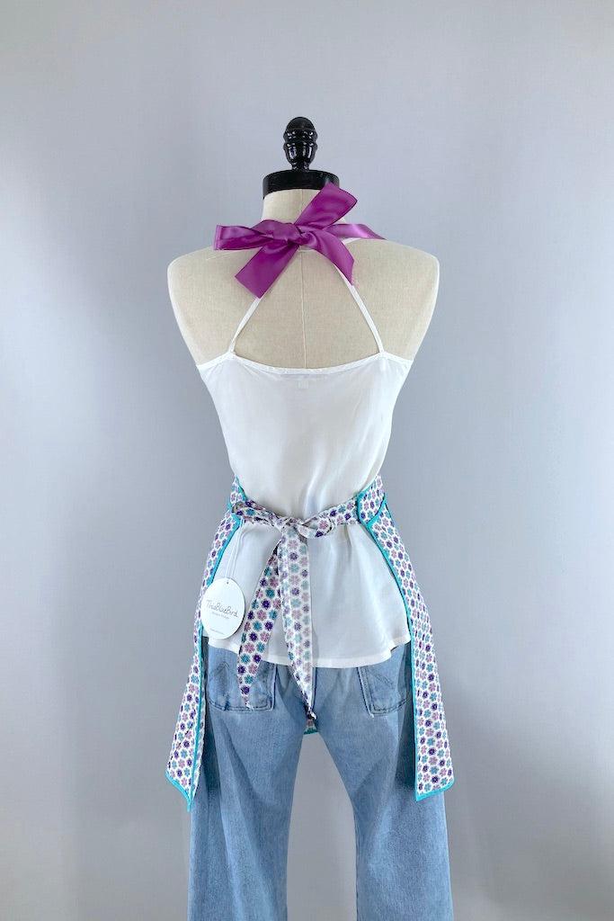 Retro Vintage 50s Style Full Apron / Pinny With Heart Shaped Retro Vintage 50s Style Full Apron / Pinny With Heart Shaped