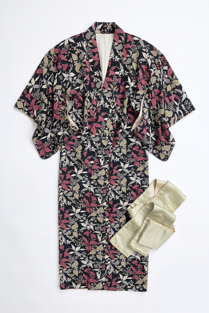 Vintage Black Floral Print Kimono Robe-ThisBlueBird