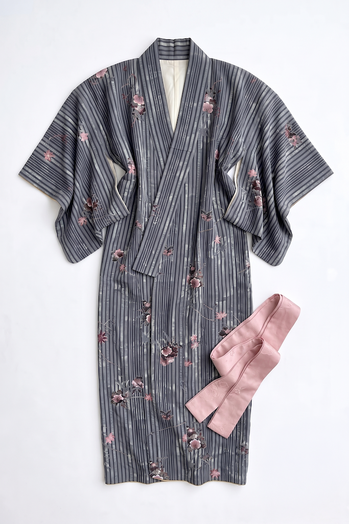Vintage Dark Grey &amp; Pink Floral Kimono Robe-ThisBlueBird