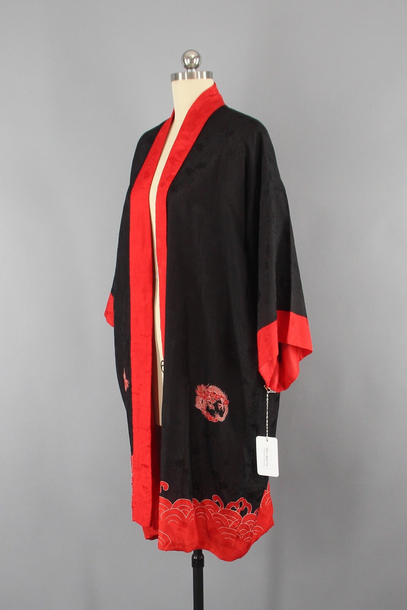 1920s - 1930s Vintage Silk Kimono Robe / Black & Red Dragons - ThisBlueBird