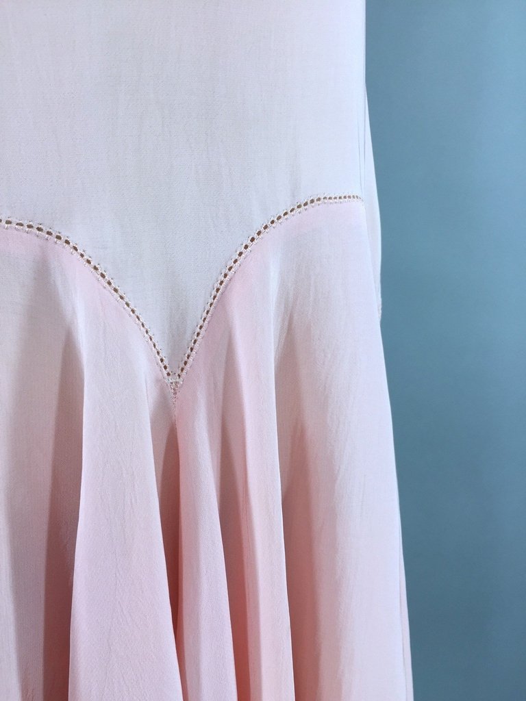 1920s Vintage Pastel Pink Silk Crepe Dress - ThisBlueBird