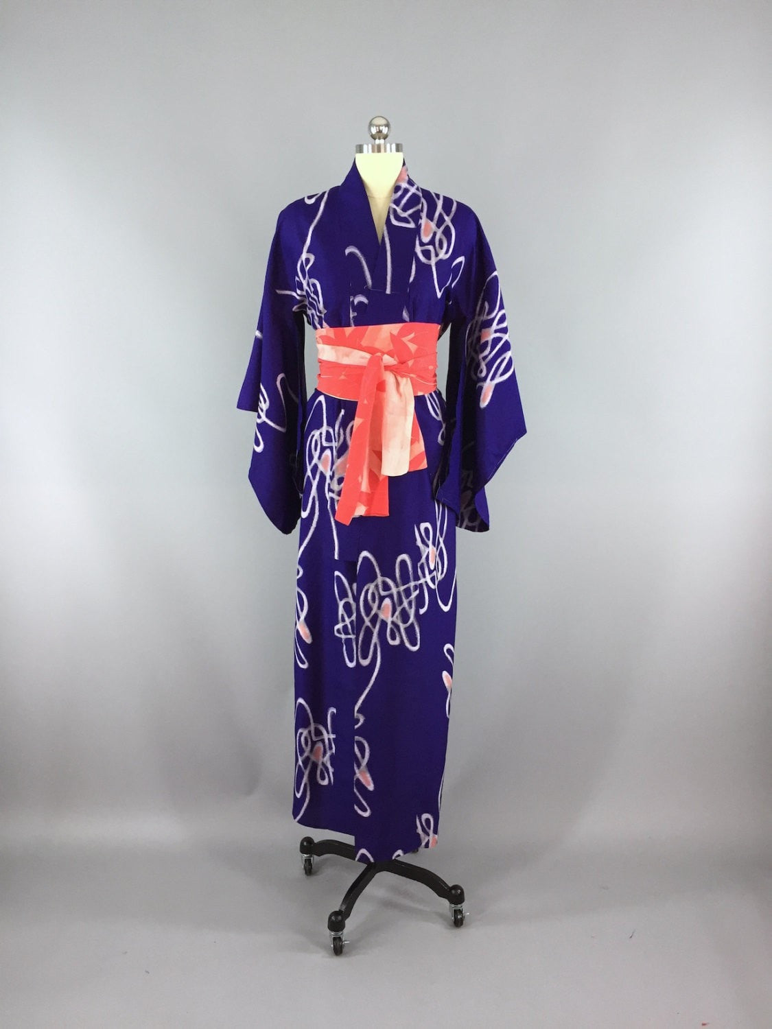 1920s Vintage Silk Kimono Robe / Art Deco Ikat - ThisBlueBird