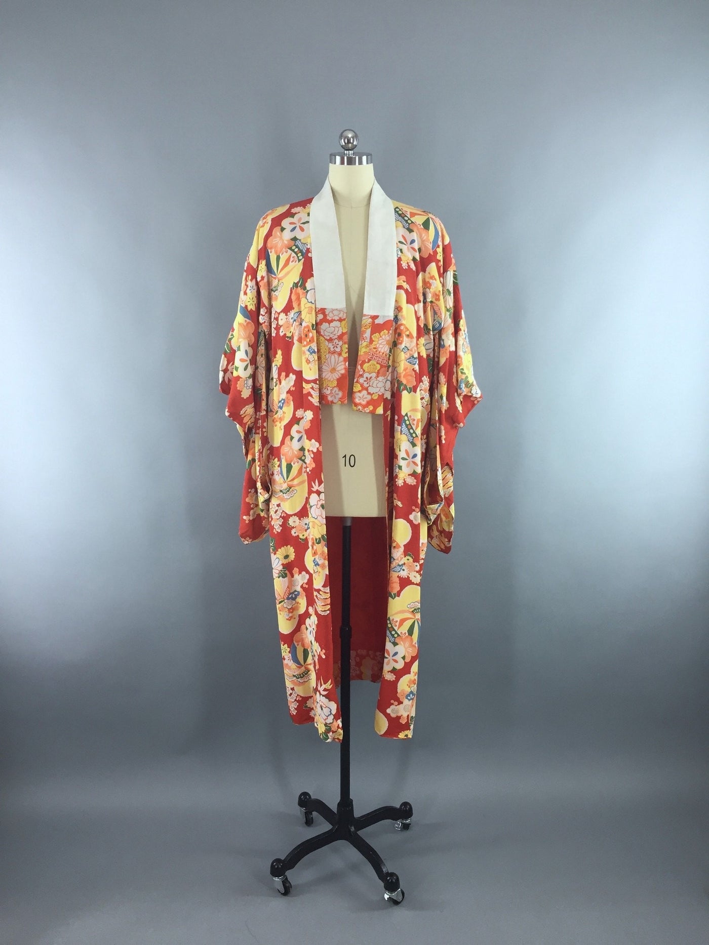 1920s Vintage Silk Kimono Robe Juban with Orange and Yellow Floral Novelty Print - ThisBlueBird