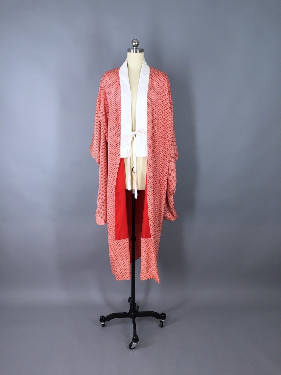 1920s Vintage Silk Kimono Robe / Red Shibori Print Juban - ThisBlueBird
