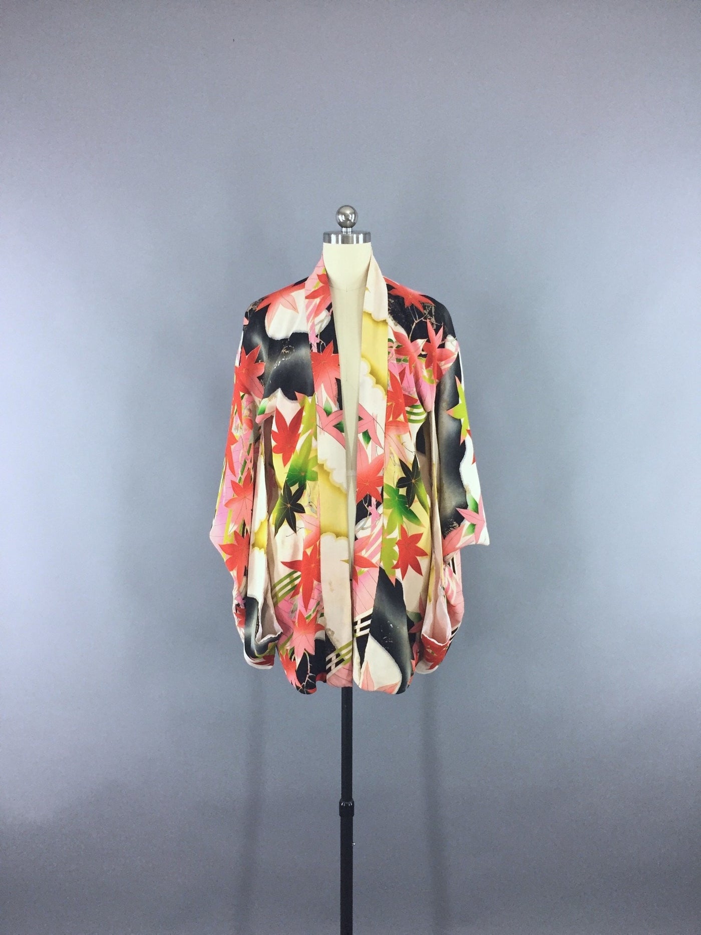 1930s Vintage Haori Silk Kimono Jacket / Pink & Green Leaves Print - ThisBlueBird