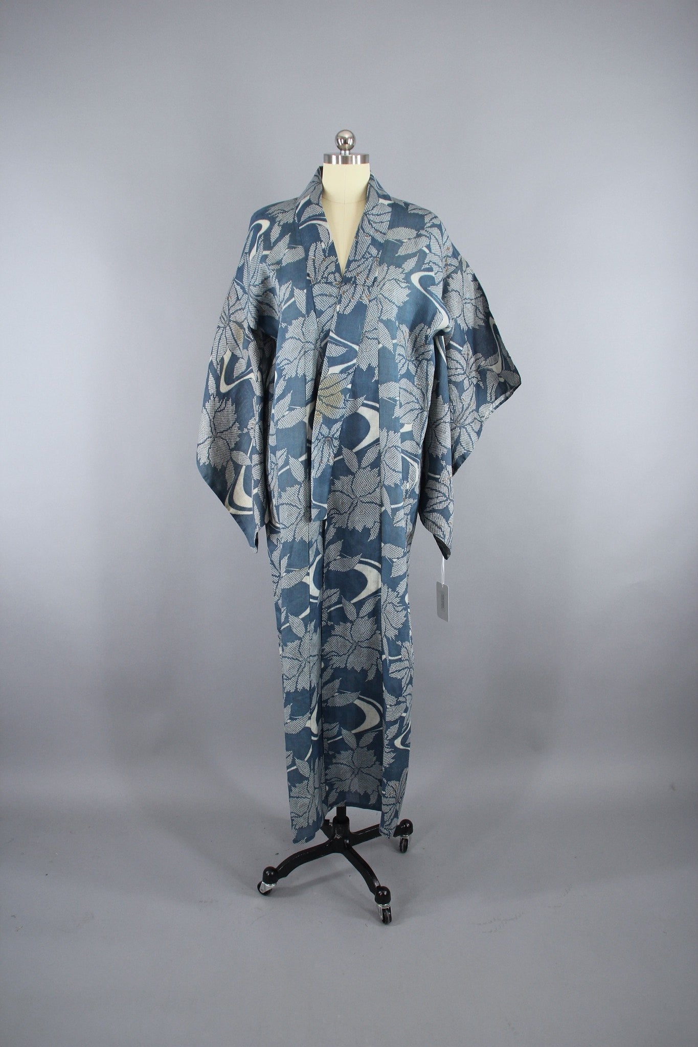 1930s Vintage HEMP Kimono Robe / Blue Shibori Floral - ThisBlueBird