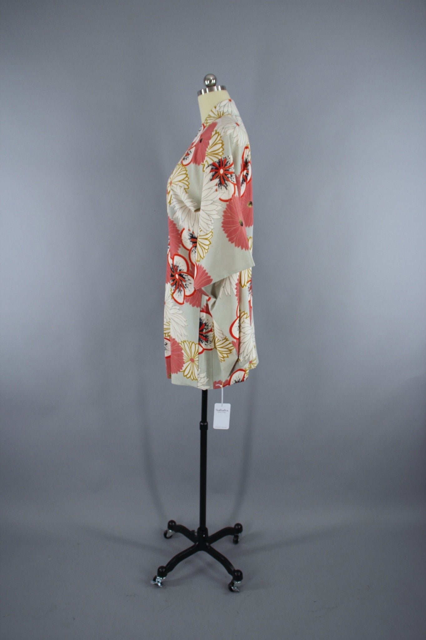 1930s Vintage Silk Haori Kimono Jacket Cardigan with Grey & Pink Floral Print - ThisBlueBird
