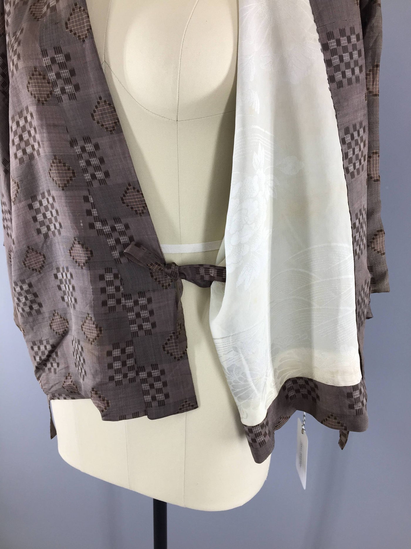 1930s Vintage Silk Haori Kimono Jacket Wrap Coat in Brown Ikat Meisen Silk - ThisBlueBird