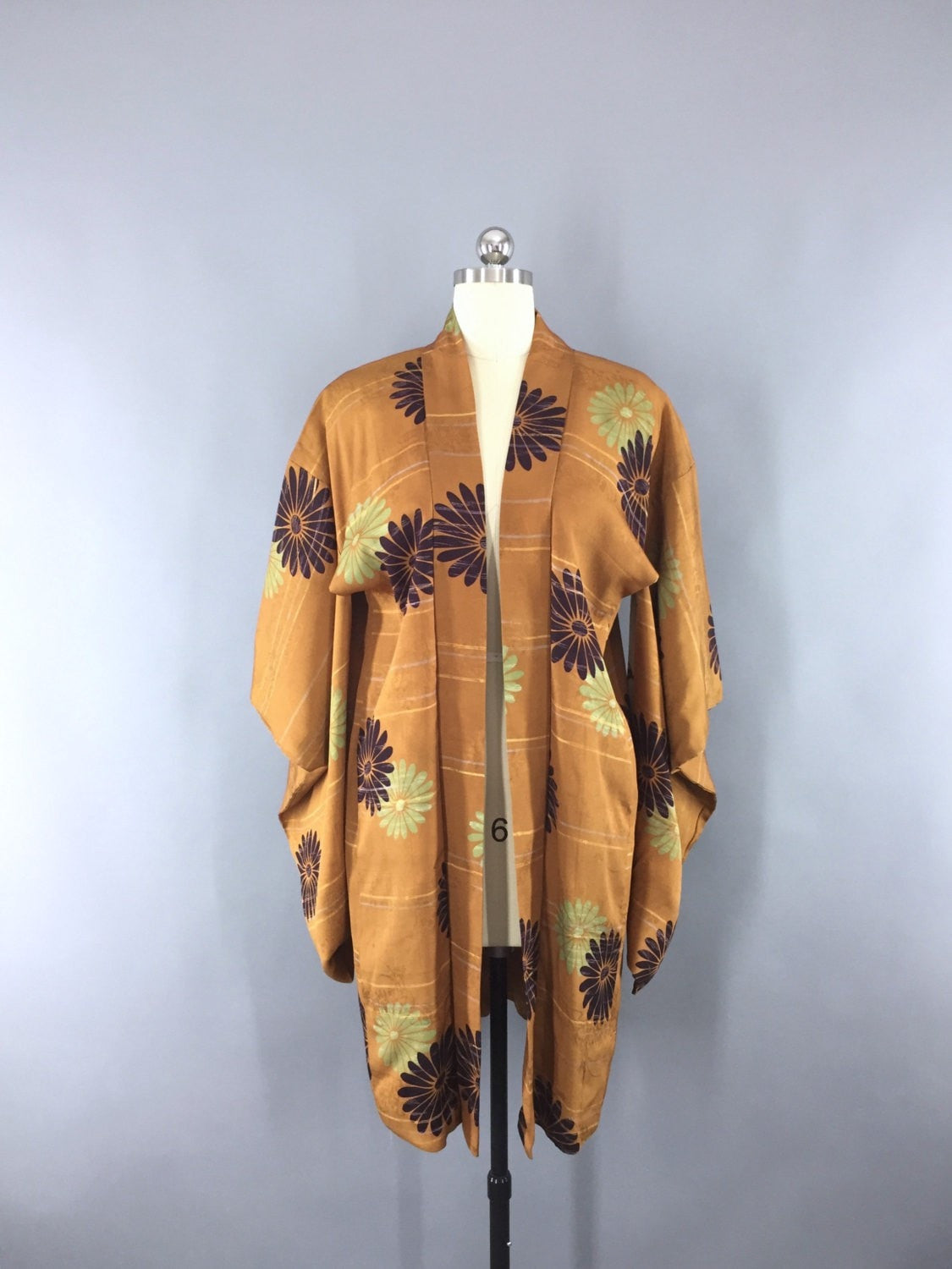 1930s Vintage Silk Kimono Jacket / Silk Haori Kimono Cardigan /  Brown & Purple Daisy Floral Print - ThisBlueBird