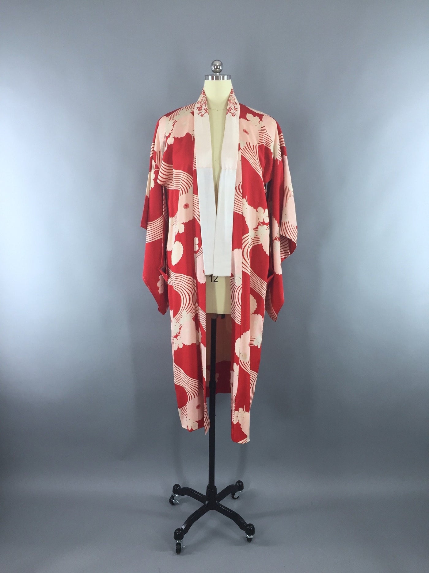 1930s Vintage Silk Kimono Robe / Art Deco Floral Waves - ThisBlueBird