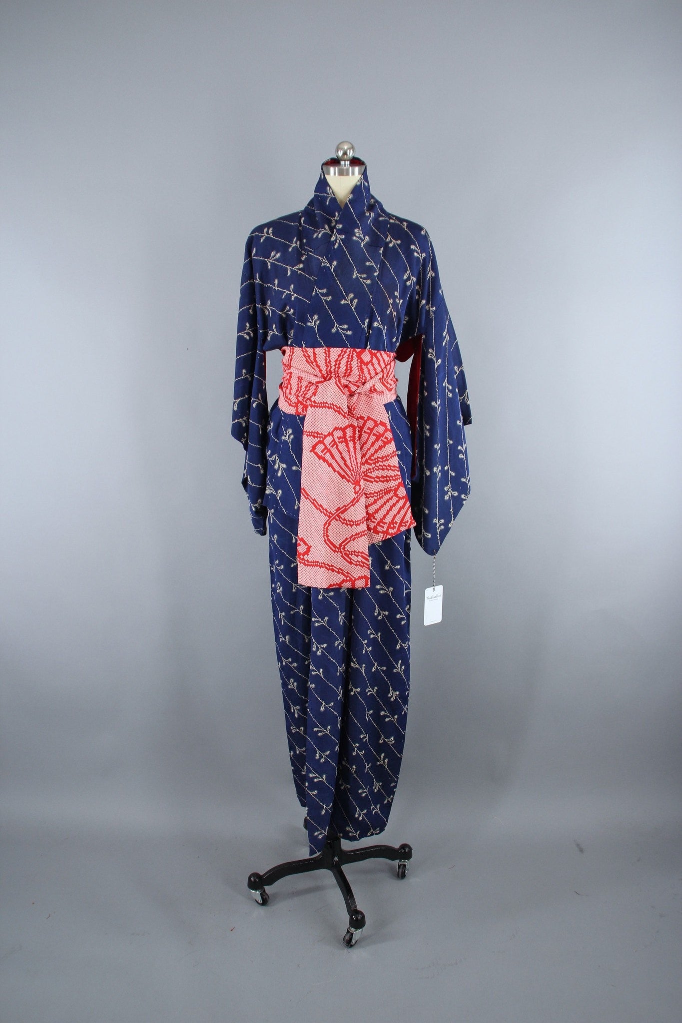 1930s Vintage Silk Kimono Robe / Blue & White Vines Print - ThisBlueBird