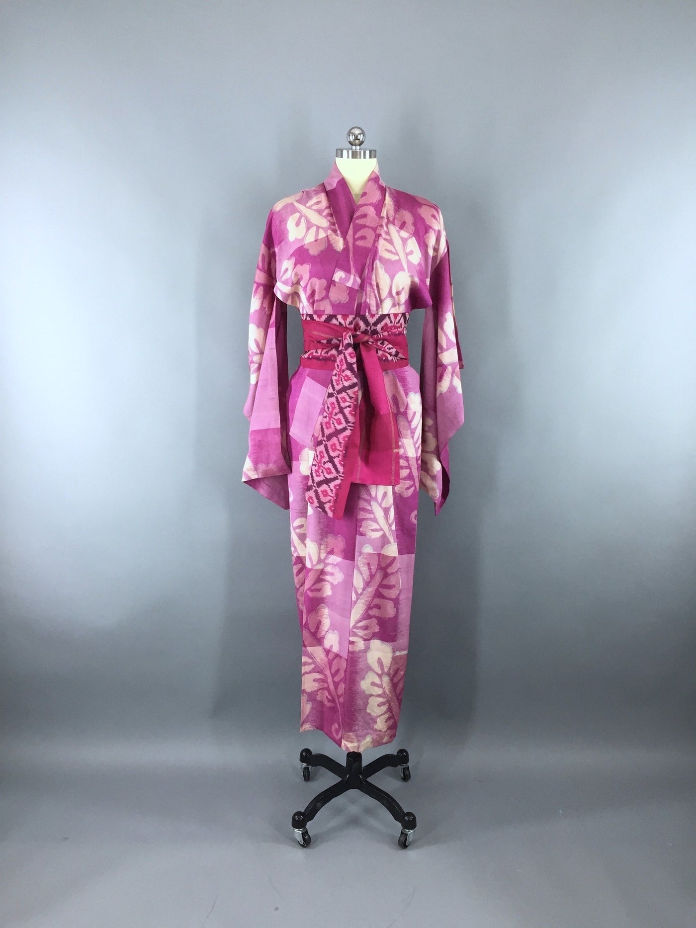 1930s Vintage Silk Kimono Robe / Bright Pink Floral Meisen Silk Ikat - ThisBlueBird