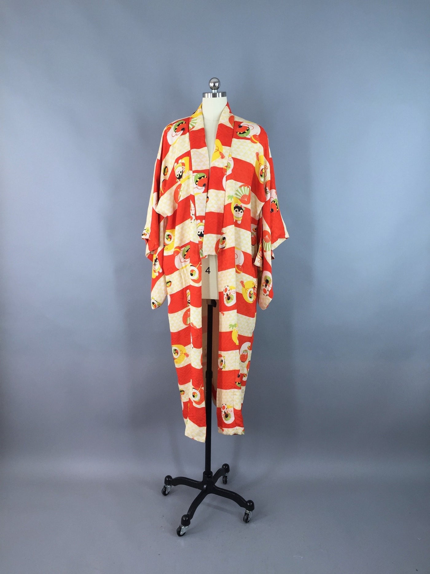 1930s Vintage Silk Kimono Robe / Cats Novelty Print - ThisBlueBird