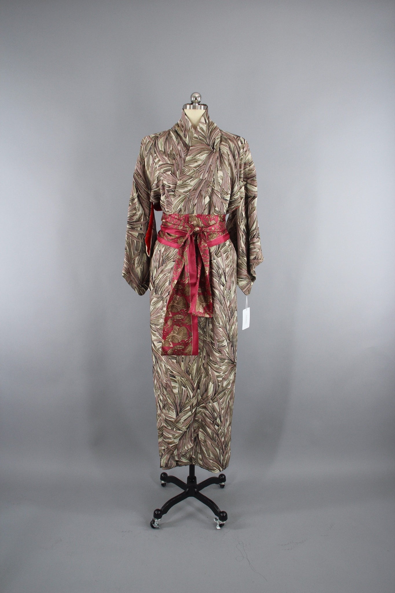 1930s Vintage Silk Kimono Robe in Hand Painted Mauve Pink & Tan - ThisBlueBird