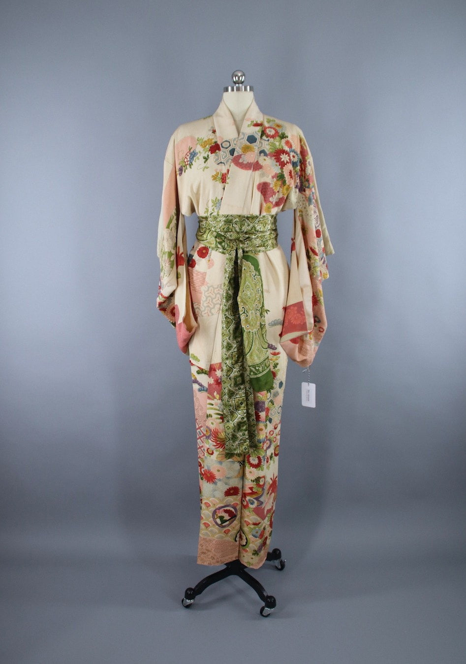 1930s Vintage Silk Kimono Robe / Ivory Floral Print - ThisBlueBird