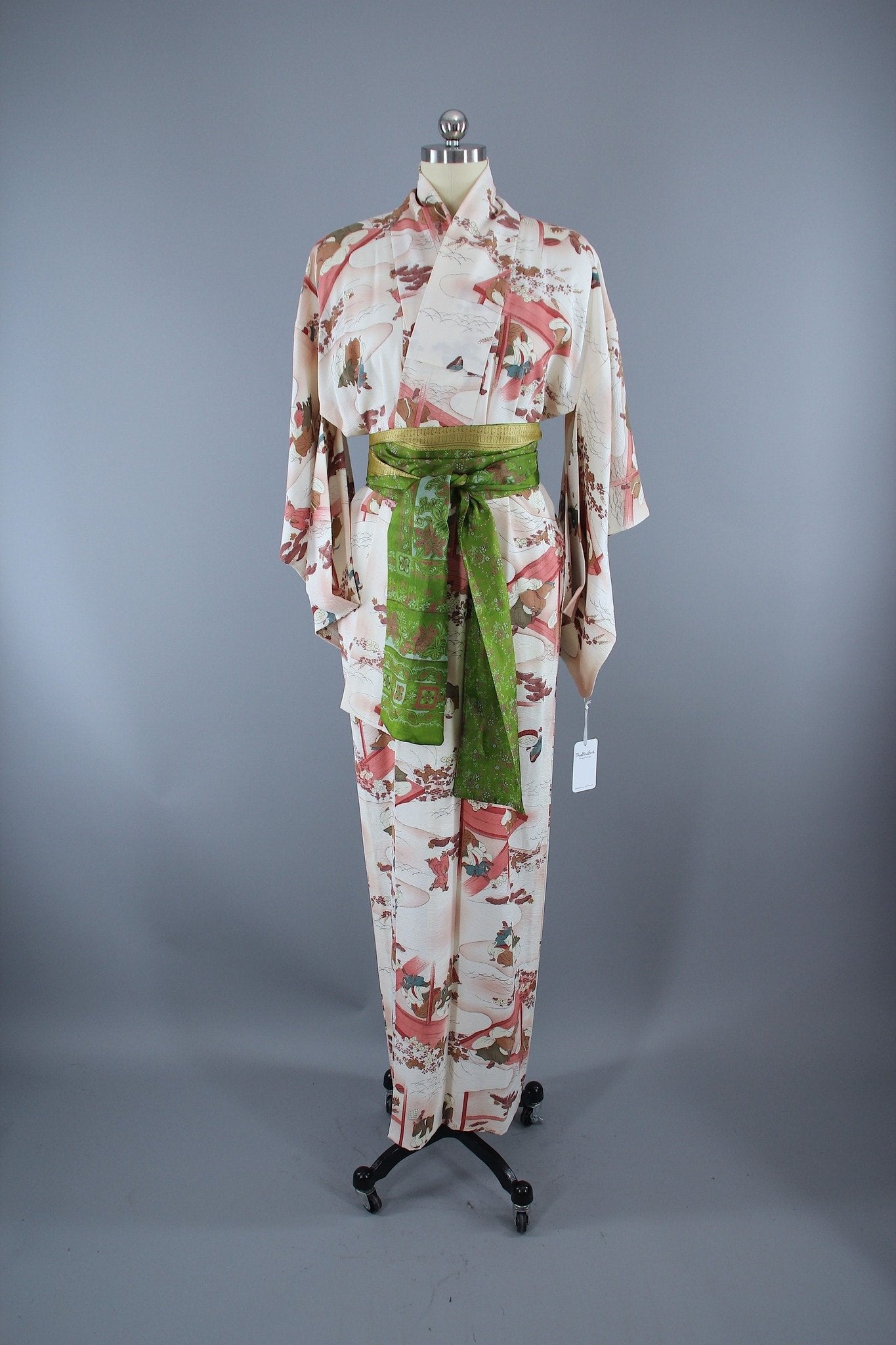 1930s Vintage Silk Kimono Robe / Ivory Novelty Print - ThisBlueBird