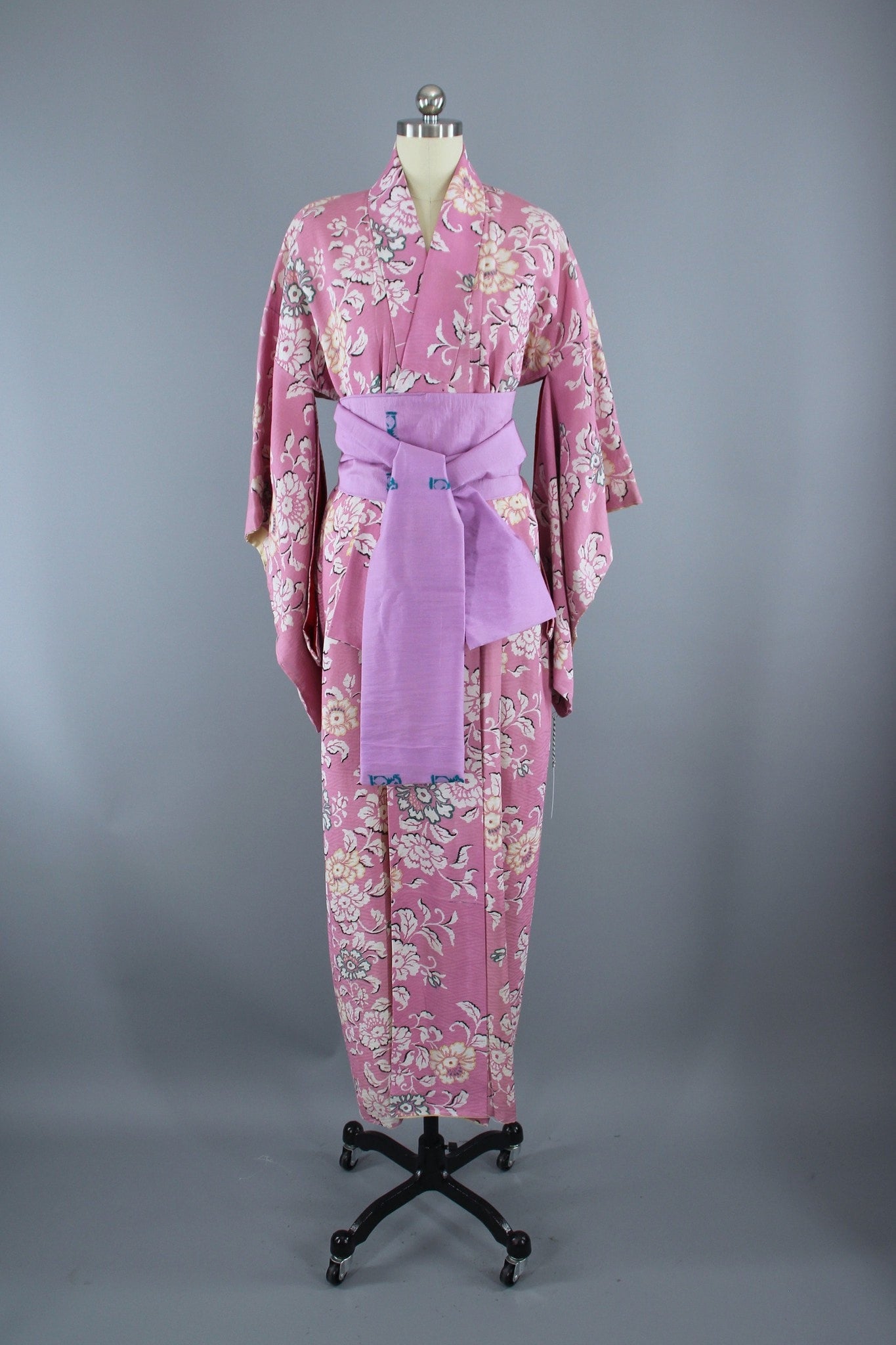 1930s Vintage Silk Kimono Robe / Orchid Pink Floral Print - ThisBlueBird
