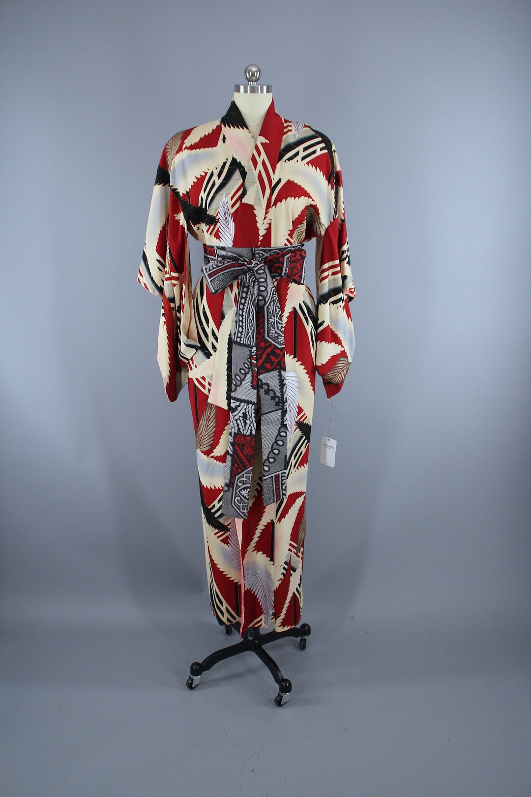 1930s Vintage Silk Kimono Robe / Red &amp; Ivory Palm Leaves - ThisBlueBird