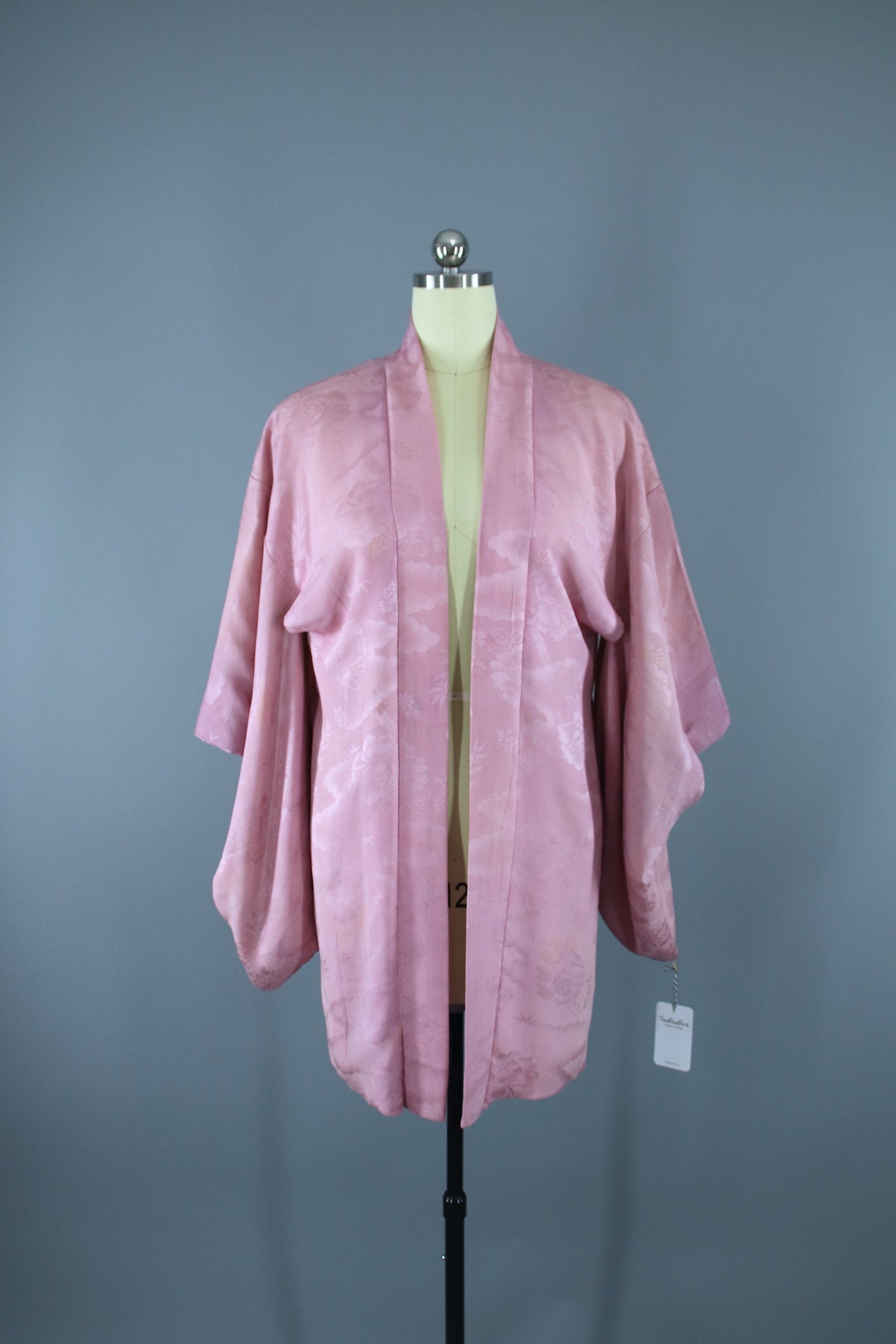 1940s Vintage Haori Kimono Jacket / Pastel Pink - ThisBlueBird