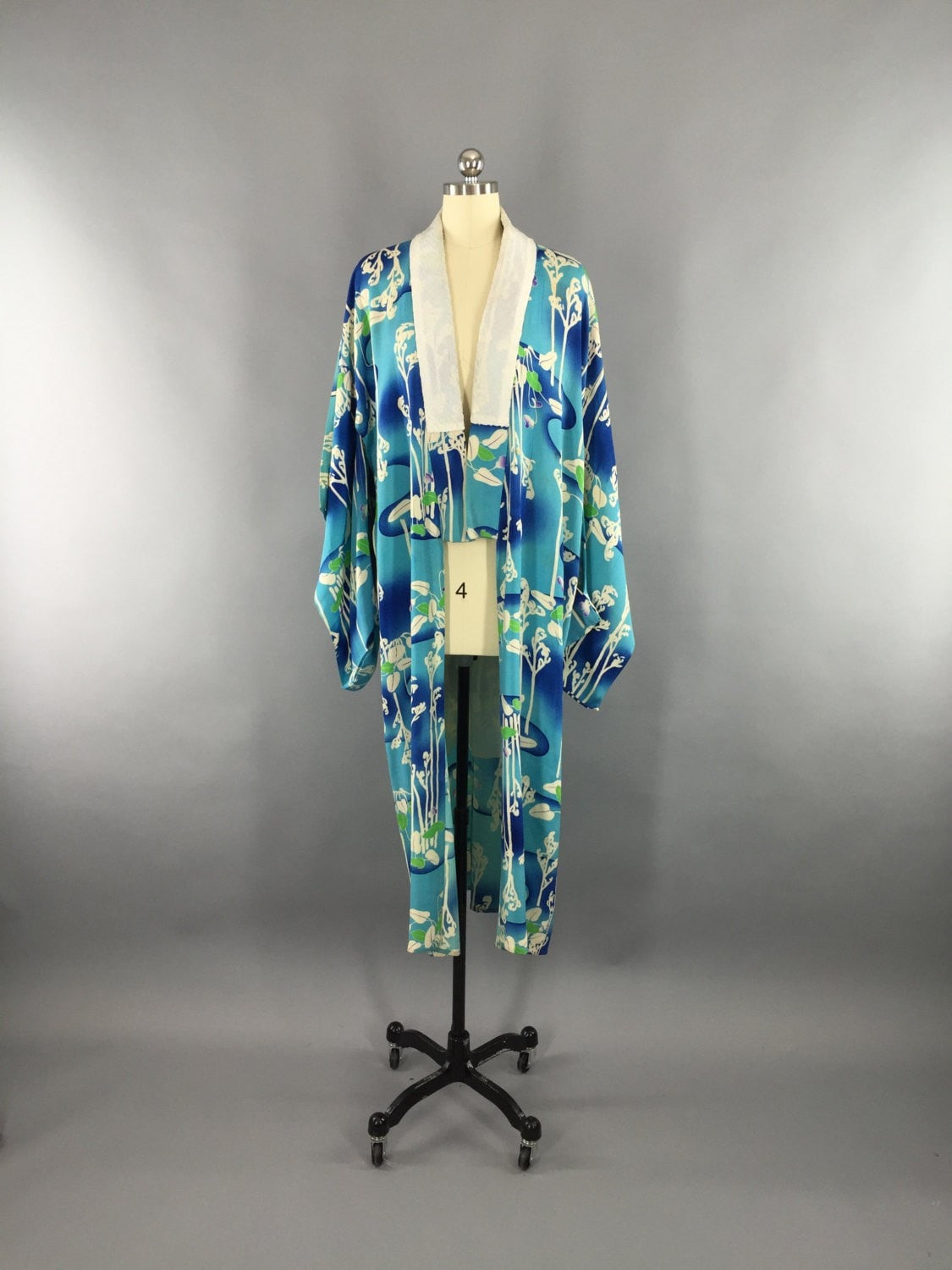 1940s Vintage Kimono Robe / Aqua Blue - ThisBlueBird