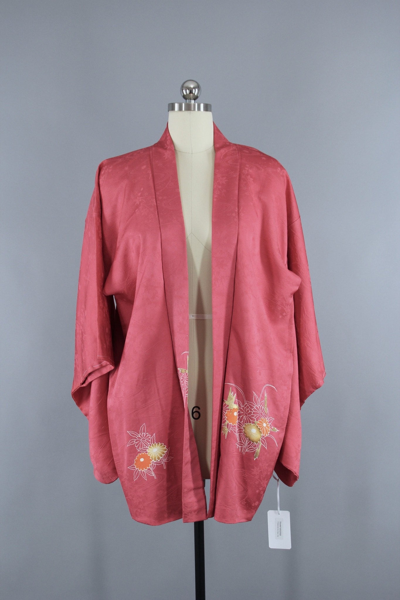 1940s Vintage Silk Haori Kimono Jacket Cardigan in Dusty Pink Floral Print - ThisBlueBird