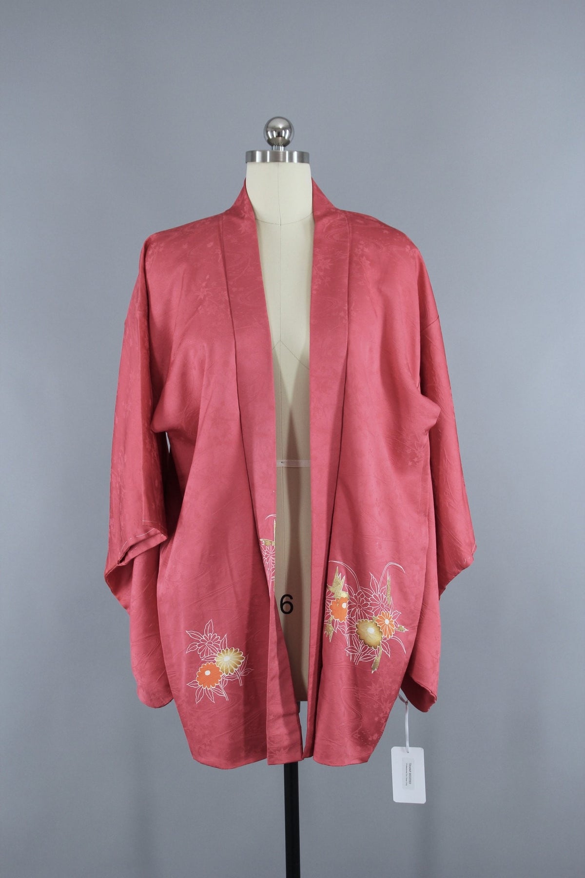 1940s Vintage Silk Haori Kimono Jacket Cardigan in Dusty Pink Floral P ...