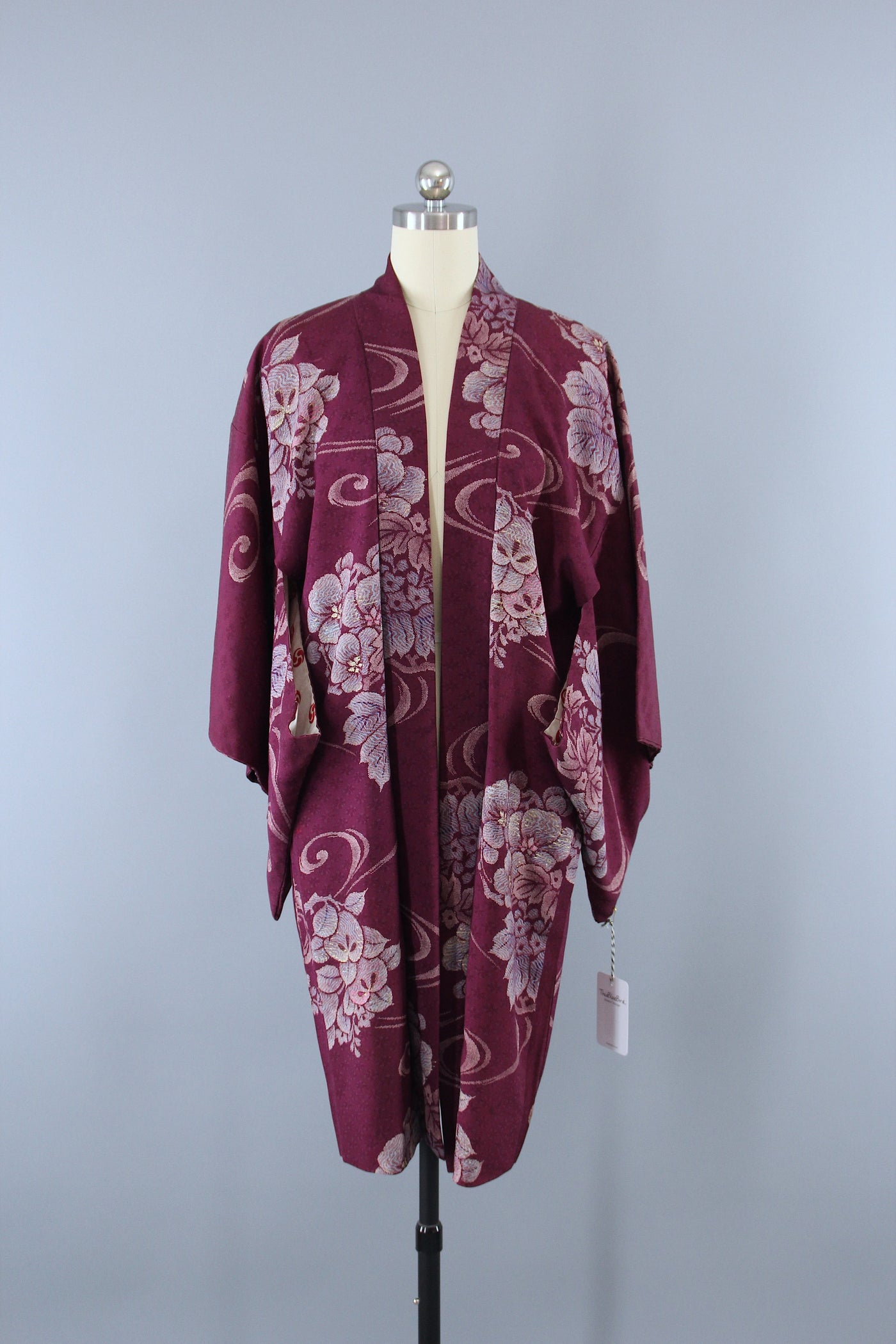 1940s Vintage Silk Haori Kimono Jacket Cardigan / Purple Floral Omeshi Embroidery - ThisBlueBird