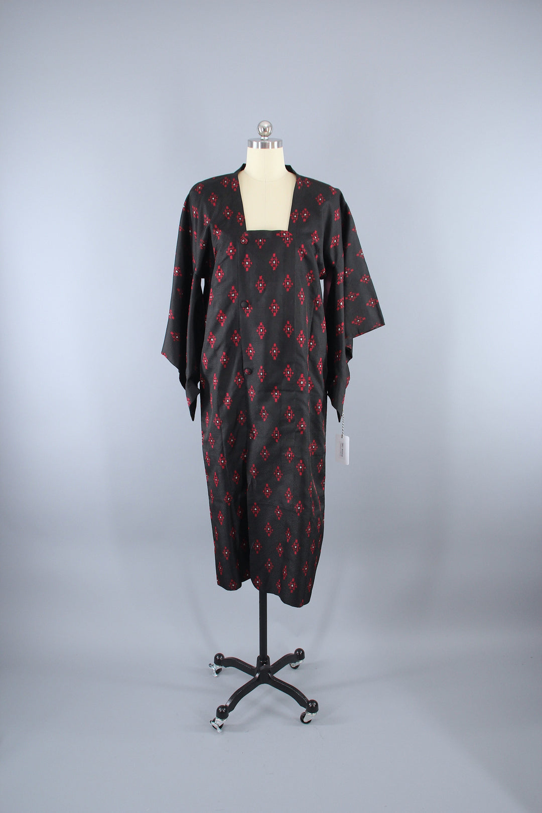 1940s Vintage Silk Kimono Jacket Coat / Black &amp; Red Ikat - ThisBlueBird