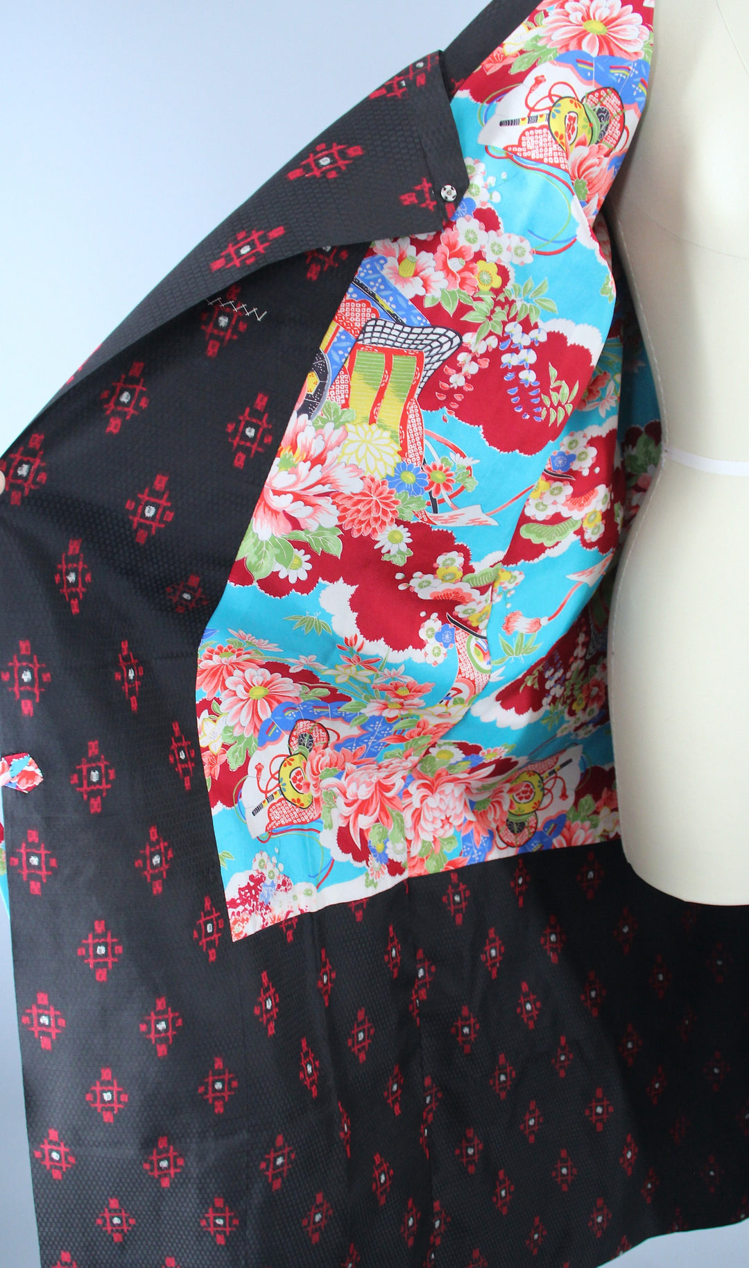 1940s Vintage Silk Kimono Jacket Coat / Black &amp; Red Ikat - ThisBlueBird