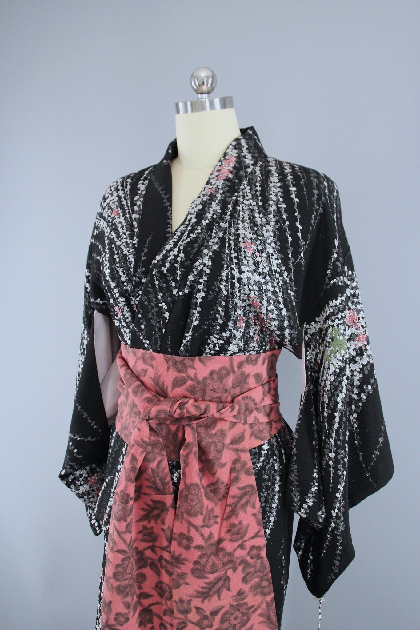 1940s Vintage Silk Kimono Robe / Black Silver Urushi Embroidery - ThisBlueBird