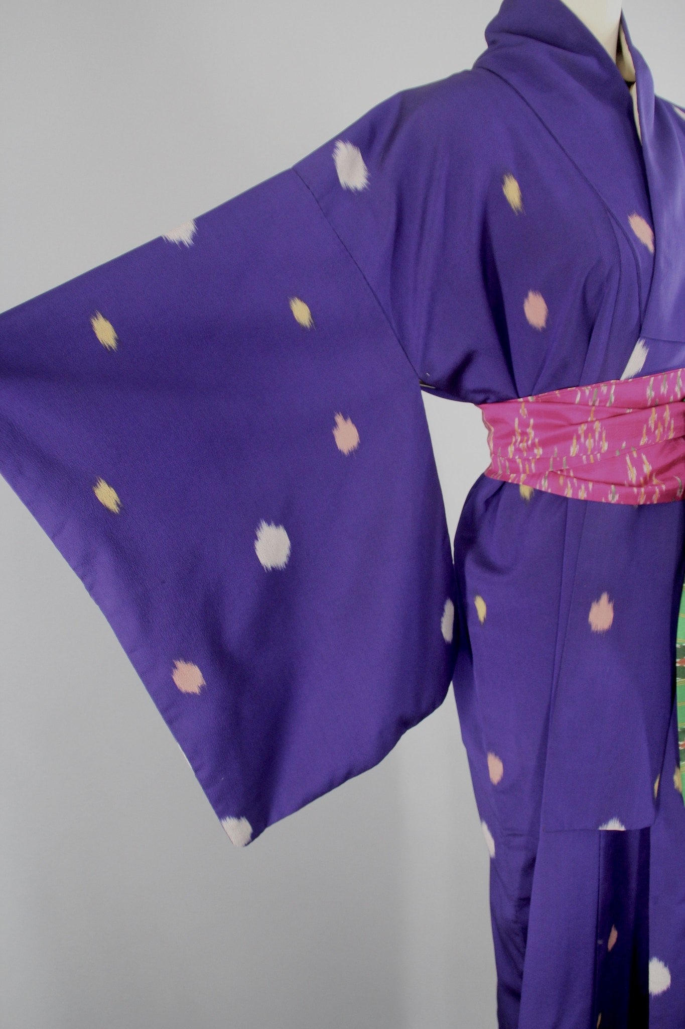 1940s Vintage Silk Kimono Robe in Purple Polka Dots Ikat – ThisBlueBird