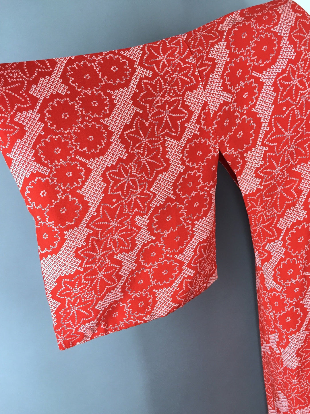 1940s Vintage Silk Kimono Robe in Red Floral Print Shibori - ThisBlueBird
