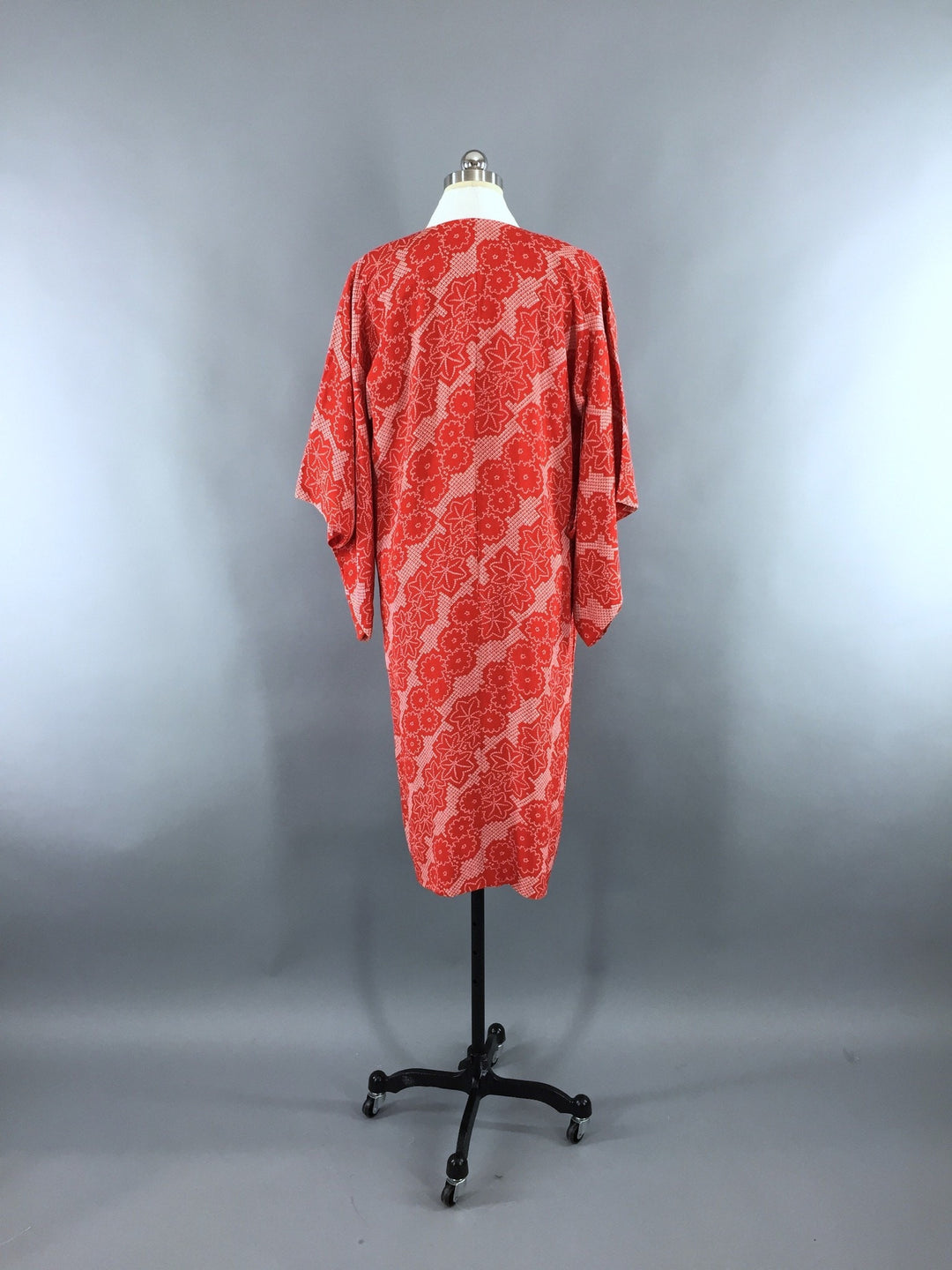1940s Vintage Silk Kimono Robe in Red Floral Print Shibori - ThisBlueBird