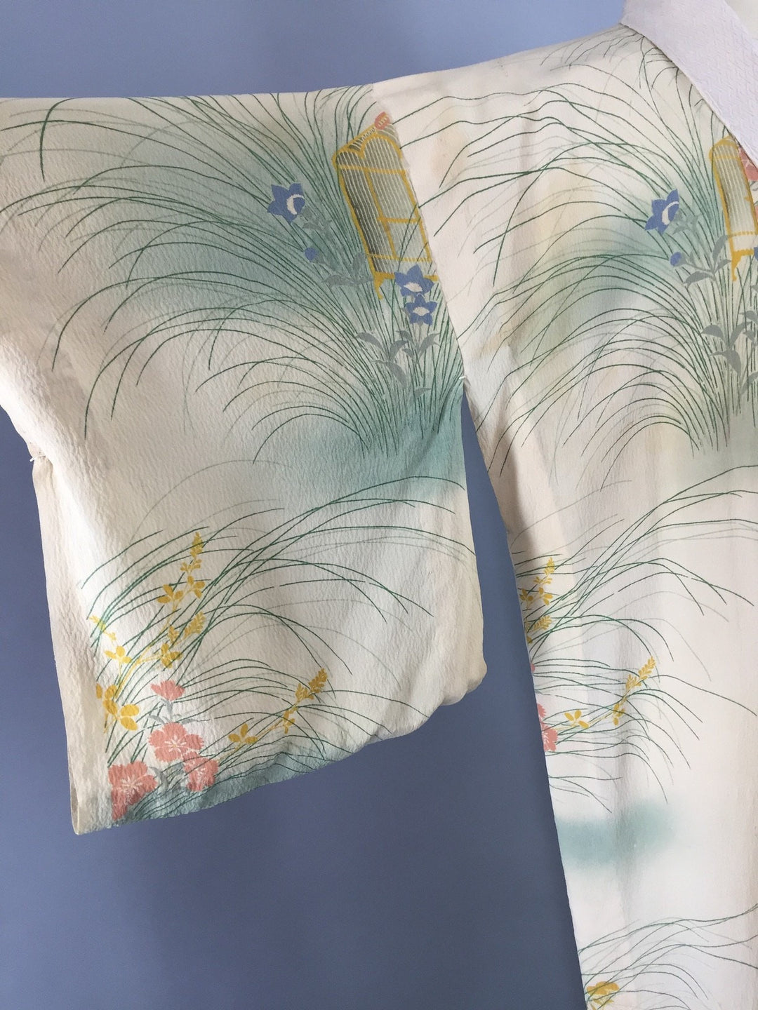 1940s Vintage Silk Kimono Robe / Ivory Birdcage Novelty Print - ThisBlueBird