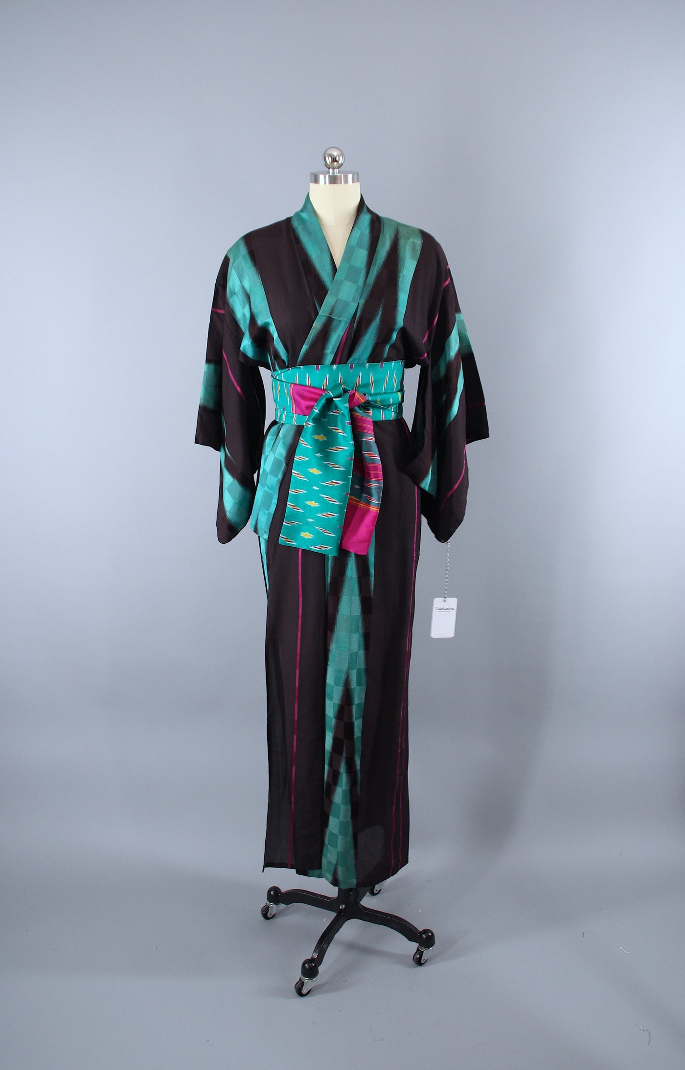 1940s Vintage Silk Kimono Robe / Meisen Black & Green Ikat - ThisBlueBird
