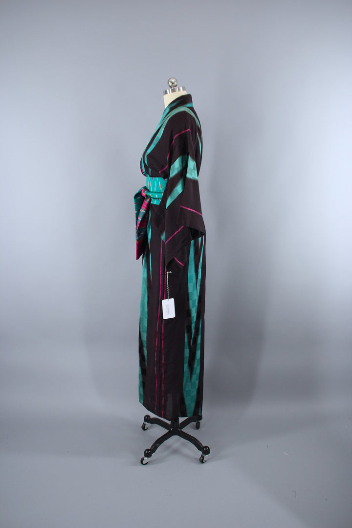 1940s Vintage Silk Kimono Robe / Meisen Black &amp; Green Ikat - ThisBlueBird